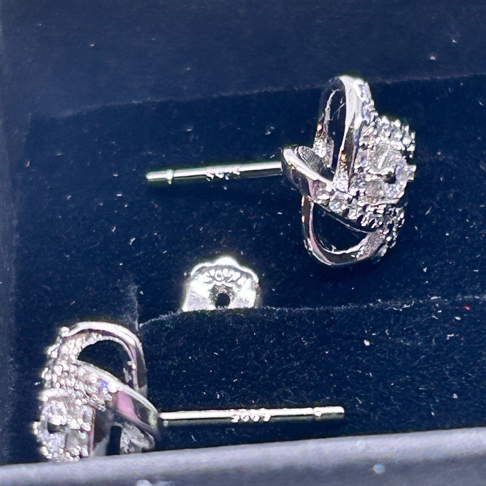 925 Sterling Silver and Cubic Zirconia Swirl Stud  earrings . **New In Box ** - Picture 6 of 6